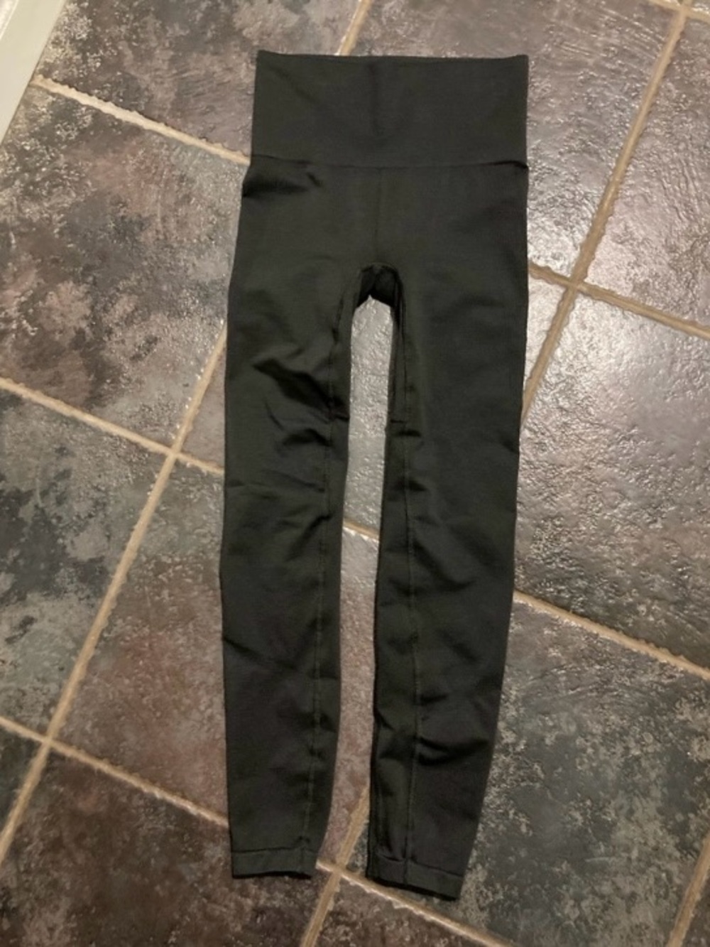 The North Face High Rise Black Compression Leggings. Women’s Size S
